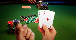 Filipino players enjoying phtay sports and casino entertainment on mobile